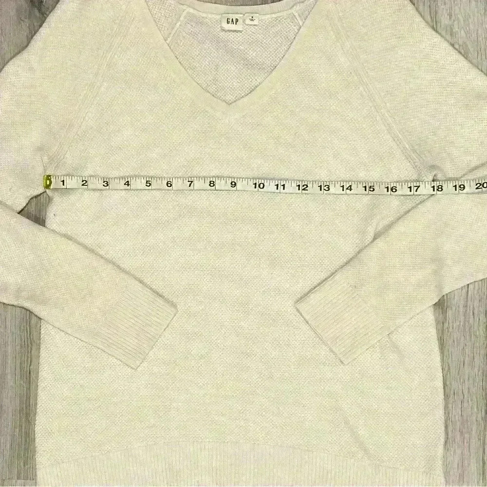 Gap Women’s Sweater Lightweight Pullover V Neck White Top Long Sleeve Size S - Picture 5 of 5